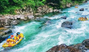White water rafting at Tully Gorge.